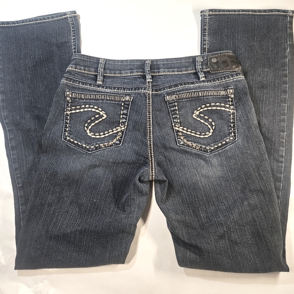 Silver Jeans - Picture 7 of 9